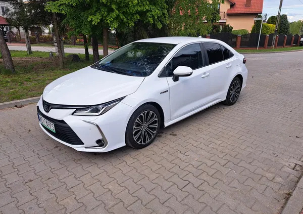 samochody osobowe Toyota Corolla cena 86100 przebieg: 60000, rok produkcji 2021 z Piaski